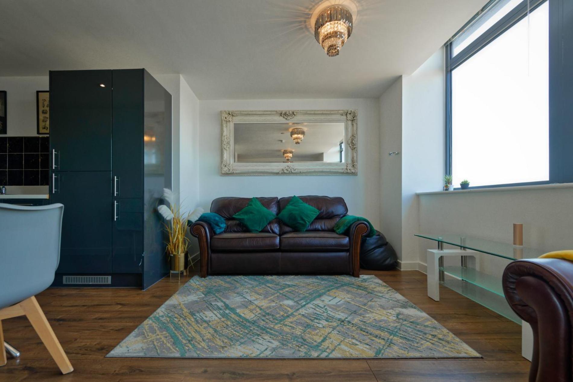 Sidemerseylivings - Central, Bright, And Convenient 2-Bedroom Apartment With Parking Λίβερπουλ Εξωτερικό φωτογραφία